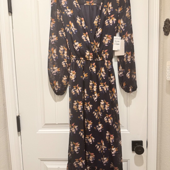 Navy Lume Floral Dress - Picture 2 of 3